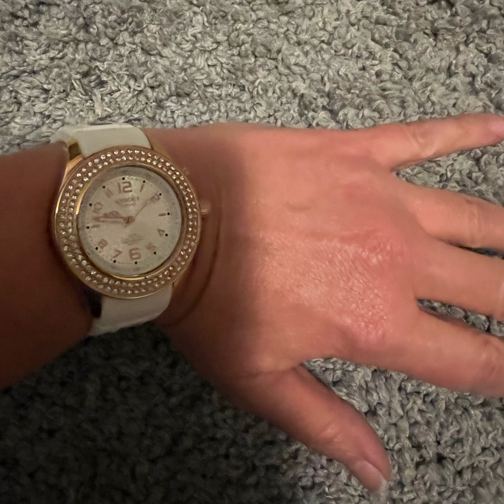 Watch - Picture 3 of 5